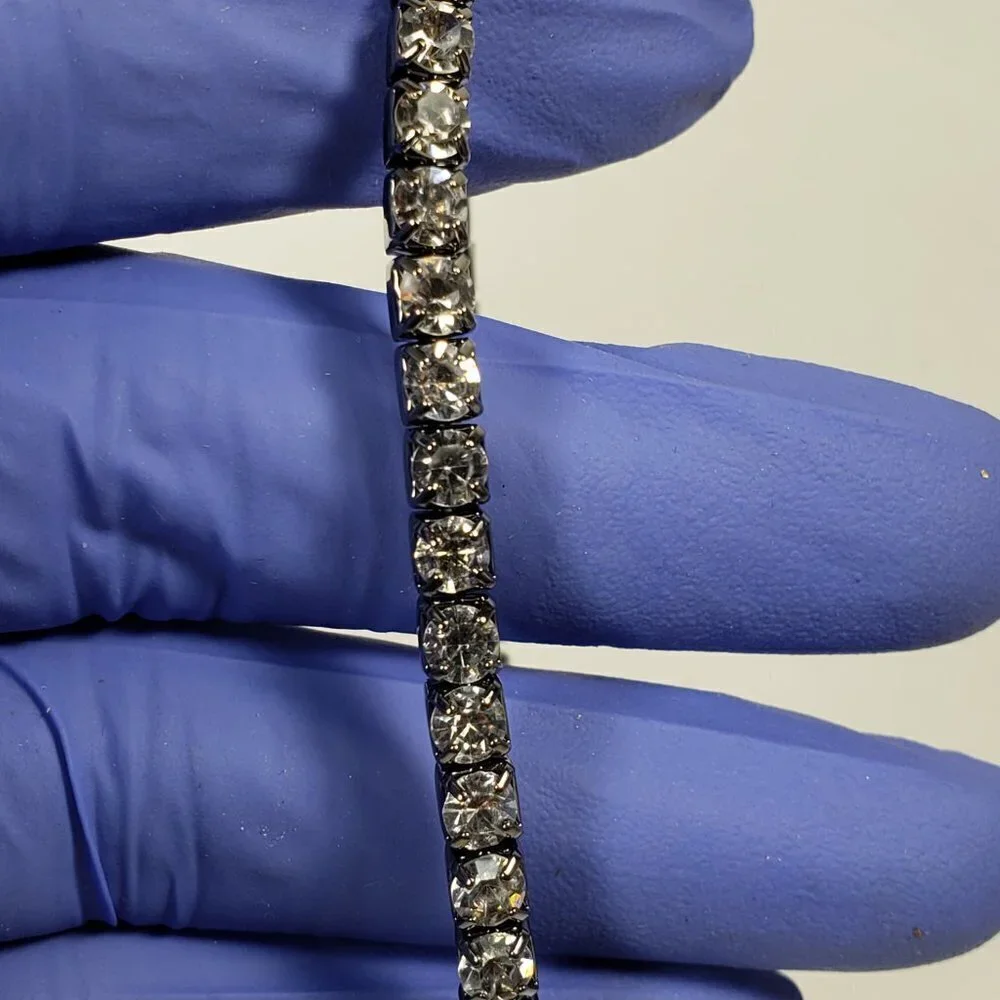 Black Metal - Sparking Round Crystal Stretch Bracelet - Women's Fashion, NWOT A6